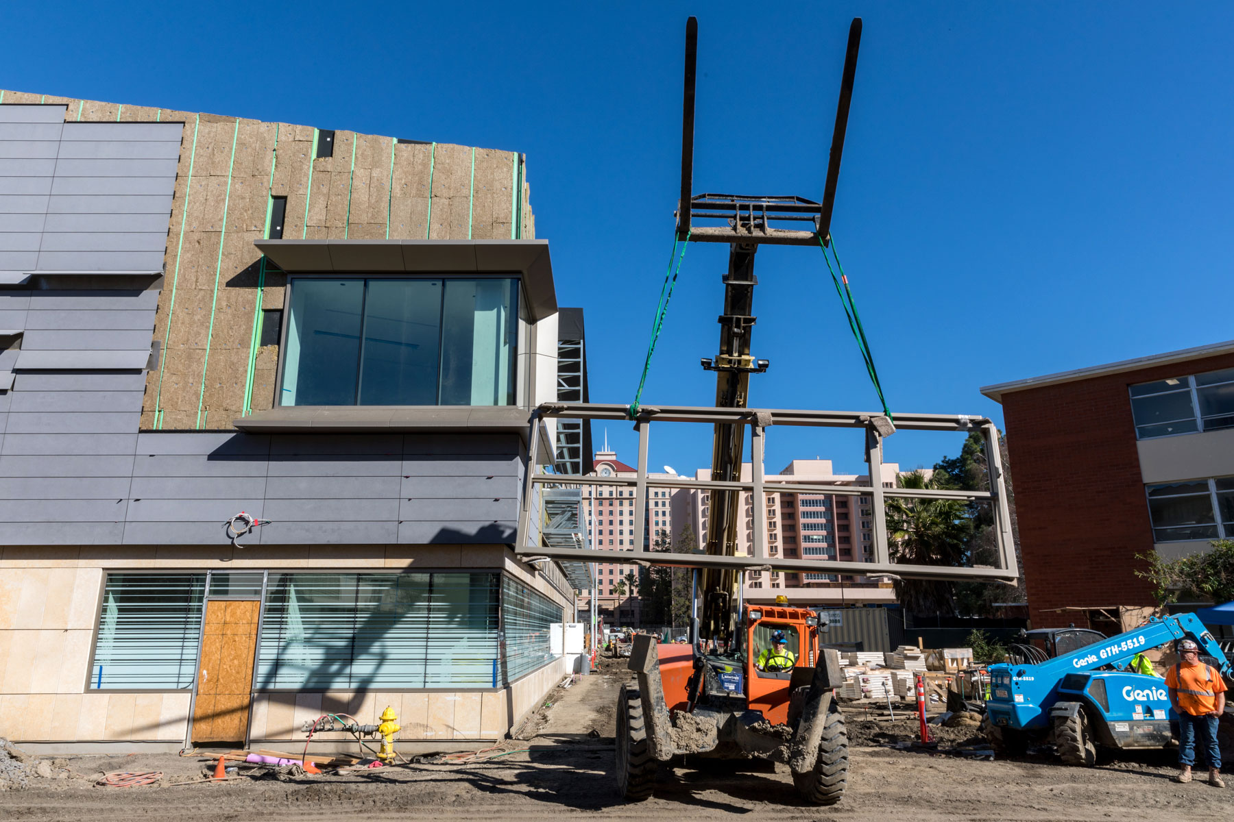 Construction site of the SRAC.