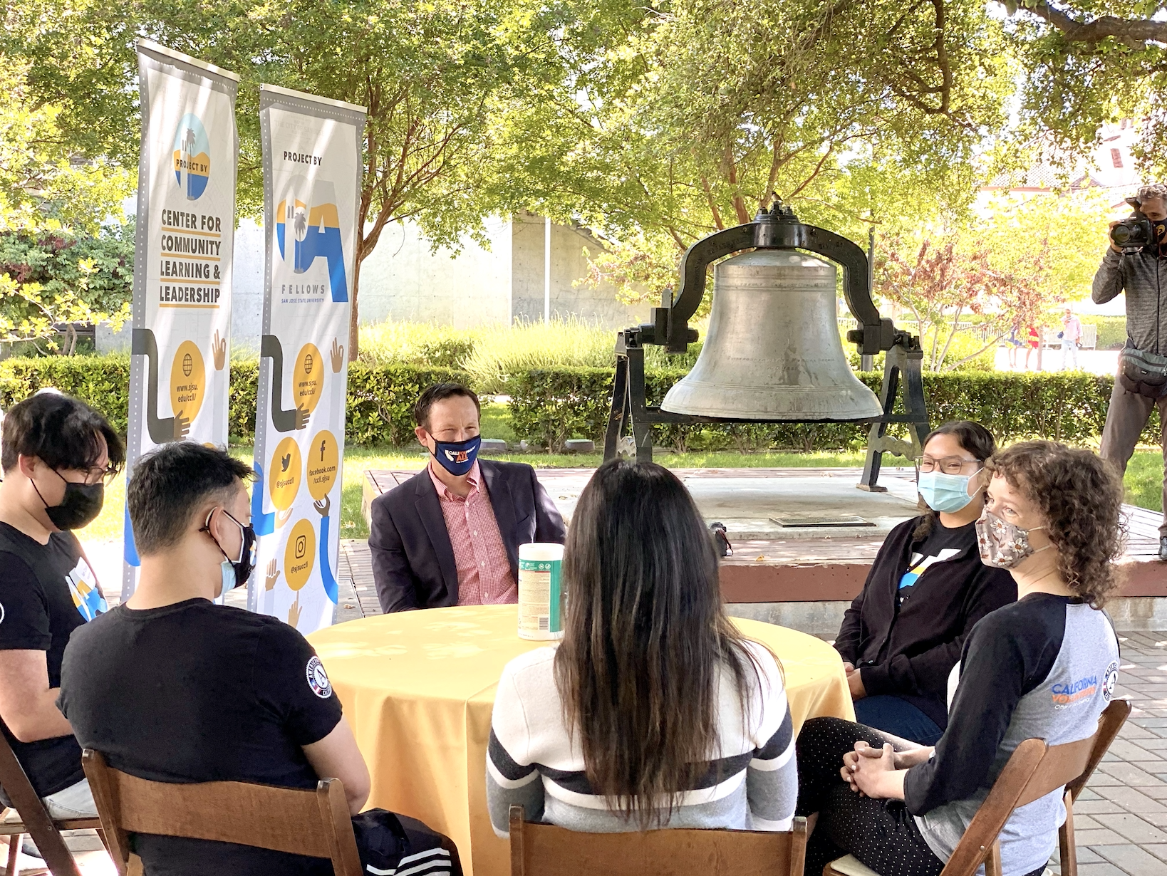 Five Civic Action Fellows meet with Josh Fryday during his visit to SJSU.