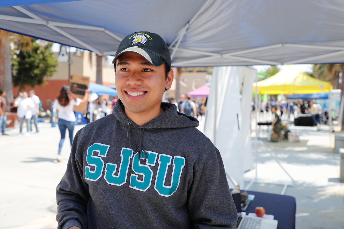 Student at Weeks of Welcome event