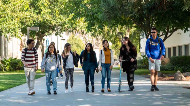 SJSU Students on campus