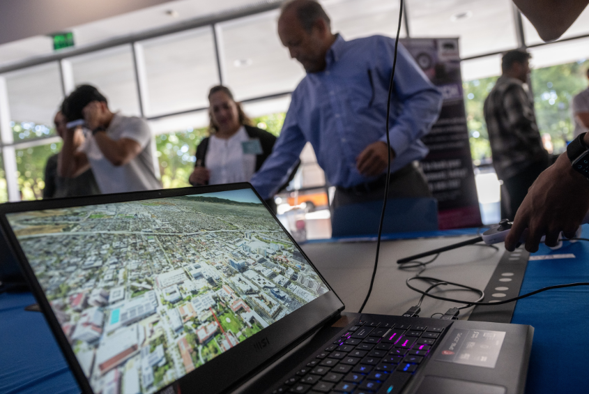 Students working in digital humanties lab