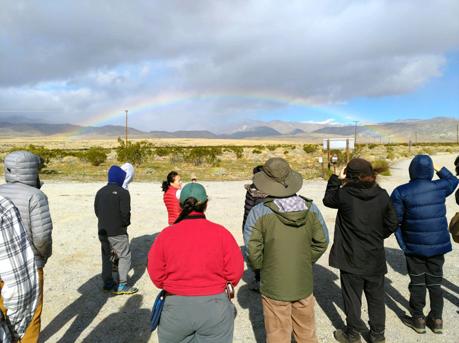 Kim Blisniuk with geology students in the desert.